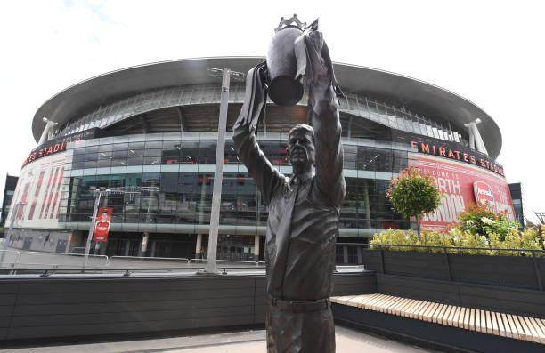 乐鱼体育leyu-温格捧杯铜像揭幕！“无敌舰队”唤起枪手光辉岁月